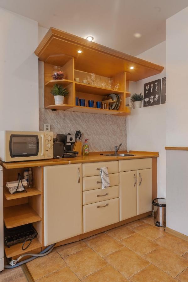 Charming On Vitosha Street By Flat Mаnager * Sofia